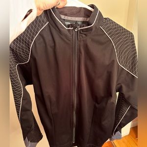 Windproof nylon black running jacket w light reflection details, water resistant